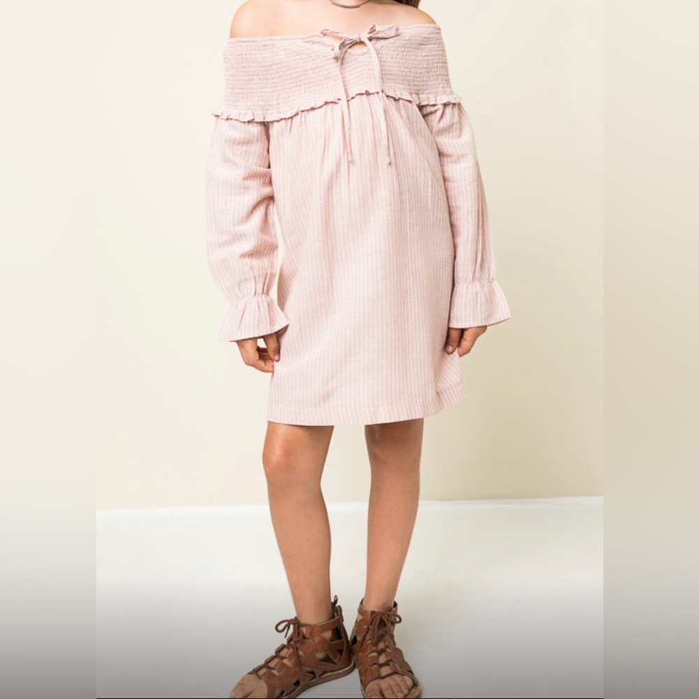 Girls Spring Linen fashion Top *Brand New, Never Worn*